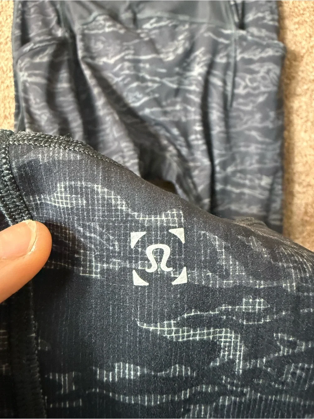 Lululemon Surge Light Tight *27